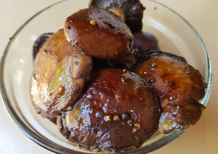 Recipe of Homemade My Quick Black Pepper and Balsamic vinegared Mushrooms. 😀