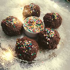 A picture of Coconut chocolate laddo.