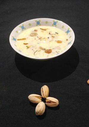 खीर (Kheer recipe in hindi) रेसिपी मुख्य फोटो