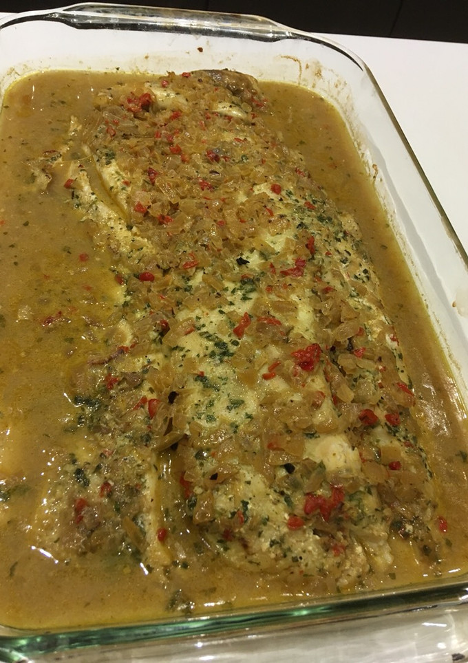 Una foto de Curvina al curry con leche de coco