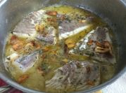 Una foto de filetes dorada