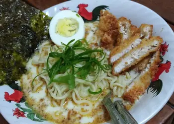 Masakan Unik Ramen Indomie Kari Ayam dan Ayam Katsu Sedap