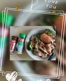 懶人微波料理:鮭魚肉片佐鮮蔬（3分鐘）