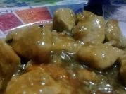 Una foto de pollo chino marinado