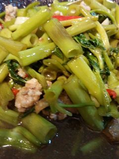 รูปของ ผักบุ้งไทยผัดกะปิหมูสับ