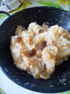 Una foto de Migas de sémola de arroz y pasas