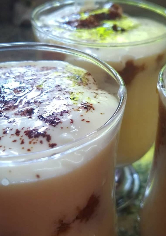 Una foto de Tiramisú en vaso muy económico