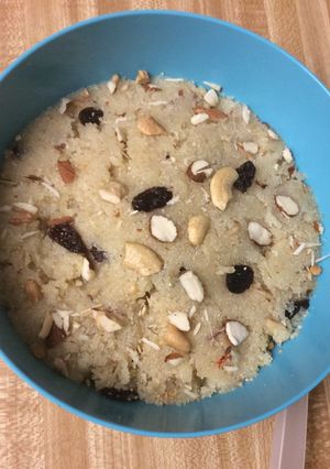 A picture of Instant Semolina Halwa/ Sweet.