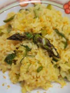 Foto di Riso e asparagi con curcuma e gomasio