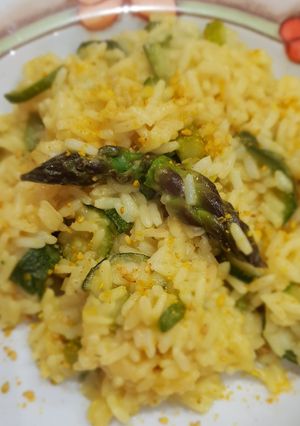 Foto di Riso e asparagi con curcuma e gomasio