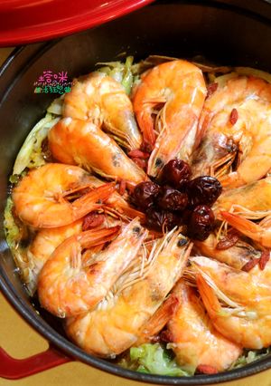 高麗菜麻油鮮蝦煮 的食譜成品照片