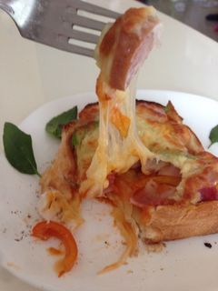 รูปของ Pizza toast พิซซ่าโทส