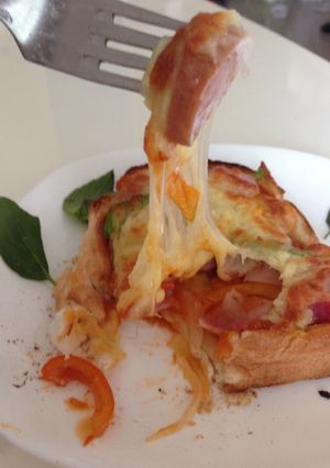 รูปของ Pizza toast พิซซ่าโทส