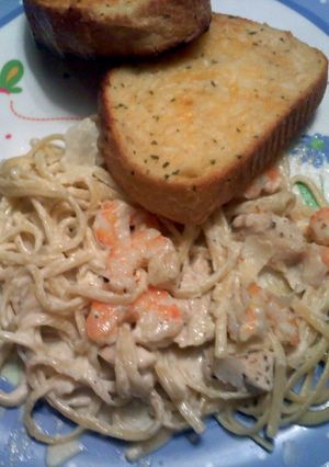 A picture of fettuini alfredo.