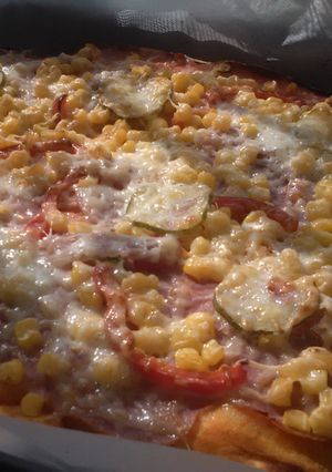 Házi vastagtésztás pizza recept fotója