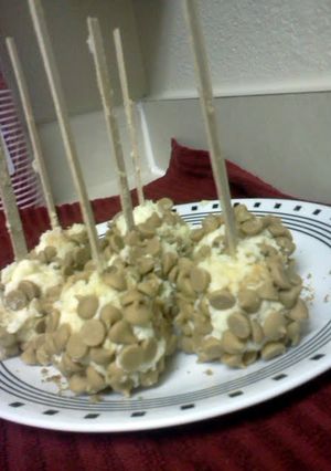 A picture of Cheese cake pops.