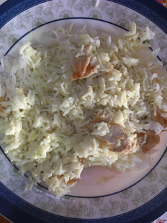 Una foto de Arroz basmati con pollo en salsa de curry y nata