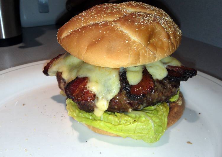 Easiest Way to Make Ultimate Gourmet blue cheese burgers.