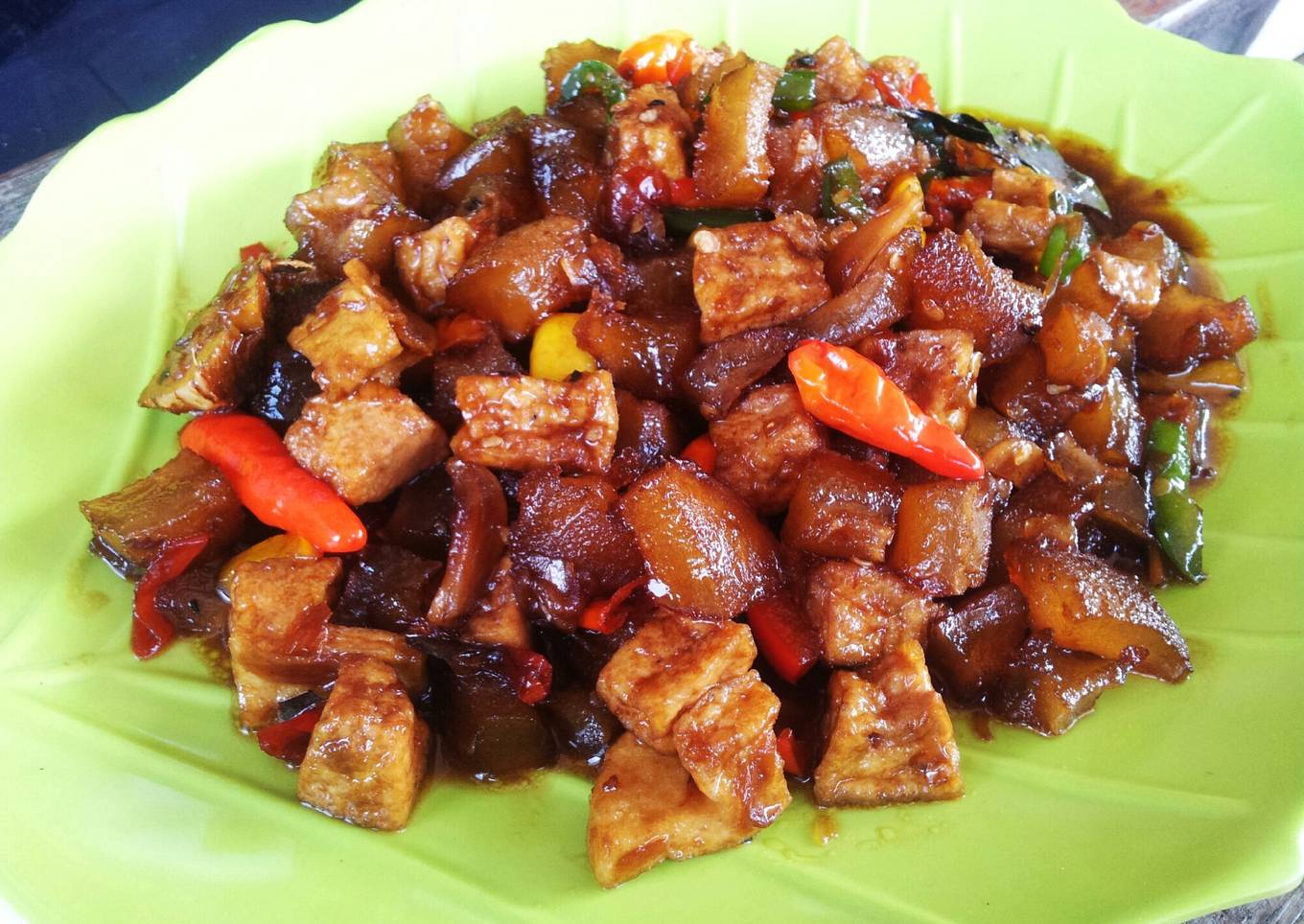 Tumis kikil tahu spesial