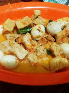 Foto resep tahu dan telor puyuh kuah santan pedas