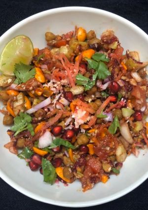 A picture of Chana Peanut Salad.