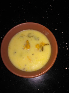 ડબકા કઢી(Dabka kadhi recipe in gujarati) રેસીપી મુખ્ય ફોટો