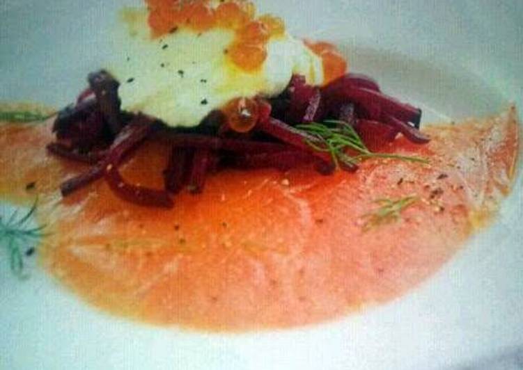 Recipe of Quick Wild Salmon,Red Beet and Vodka Crème Fraïche (Zante)