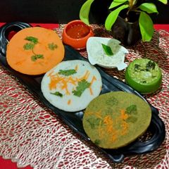A picture of Tricolour Uttapam.