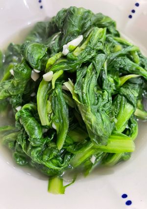 藍藍的-蒜油炒茼蒿 的食譜成品照片