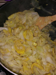 A picture of Yellow Squash and Cabbage.