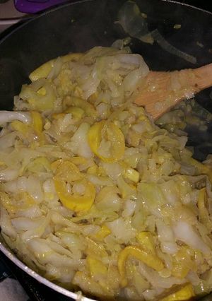 A picture of Yellow Squash and Cabbage.