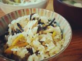 Hijiki and Tuna Takikomi Gohan 