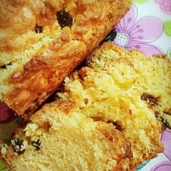 A picture of Dried Fruit Pound Cake.