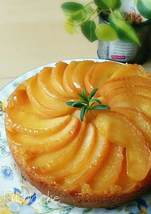 A picture of Apple Upside Down Cake.