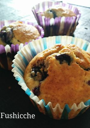 A picture of Blueberry and Cheese Muffins.
