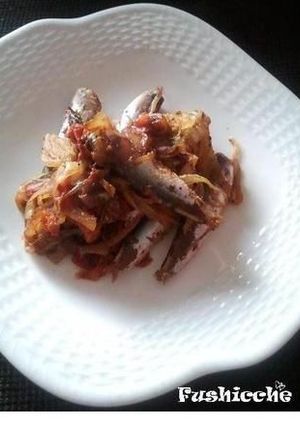 A picture of Pan-fried Sardines with Tomato and Onion.