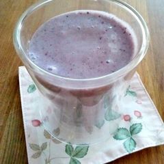 A picture of Berry Berry Soy Milk Smoothie.