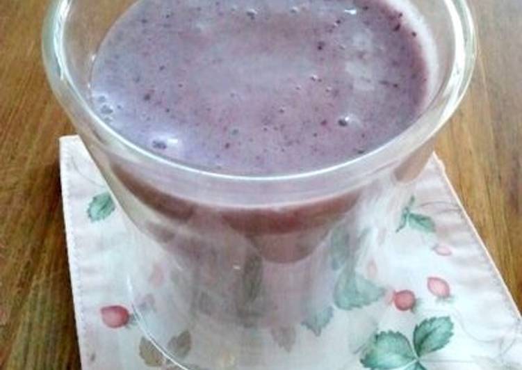 Steps to Make Speedy Berry Berry Soy Milk Smoothie