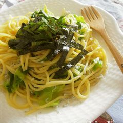 A picture of Japanese Pasta with Shirasu and Cabbage Pasta.