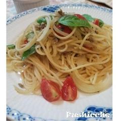 A picture of Tomoto Basil and Anchovy Pasta.
