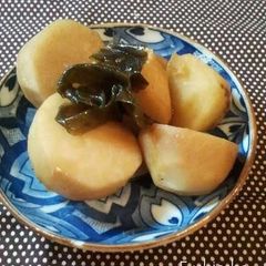 A picture of Stewed Taro Nimono.