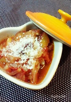 A picture of Chicken and Vegetable Tomato Soup.