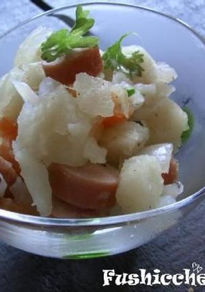 A picture of Potato and Frankfurter Sausage Salad.