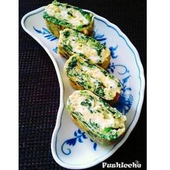 A picture of Spinach and Cheese Rolled Omelette (Tamagoyaki).