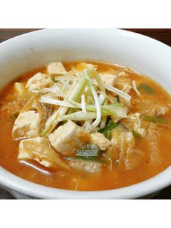 Hình của món Canh kimchi đậu hũ siêu cay.