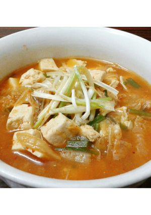 Hình của món Canh kimchi đậu hũ siêu cay.