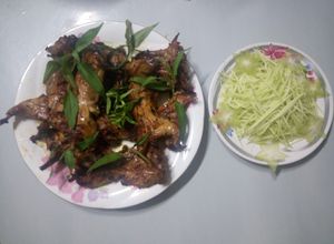 Hình của món CHUỘT ĐỒNG RÔ TI hoặc NƯỚNG.
