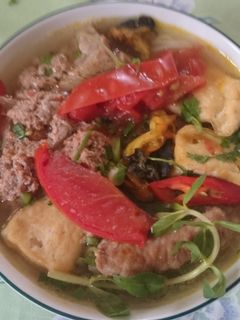 Hình của món BÚN ỐC RIÊU CUA ĐỒNG.
