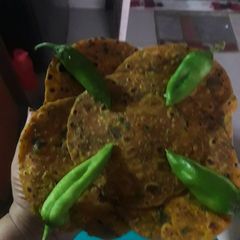 A picture of Methi thepla.