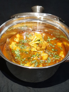 आलू गोभी की सब्जी (Aloo gobhi ki sabzi recipe in Hindi) रेसिपी मुख्य फोटो